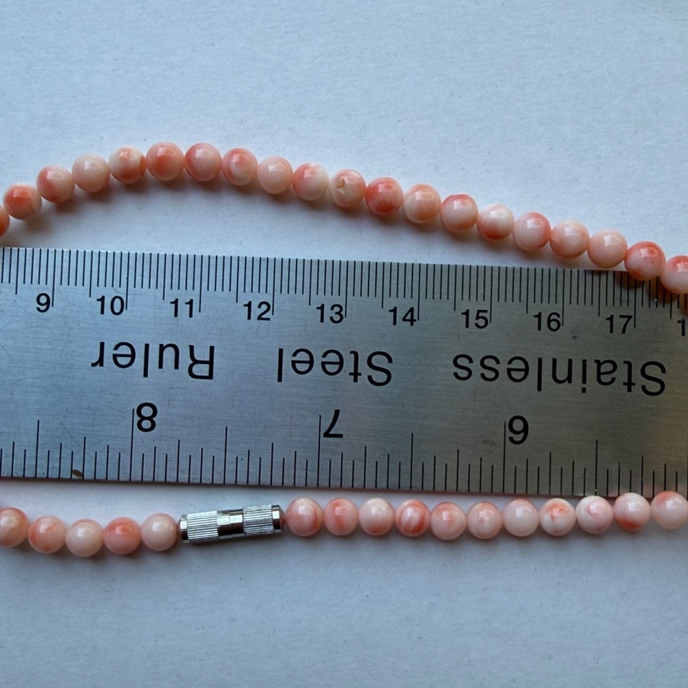 Elegant Pink Angel skin coral Beads Necklace 17in - Picture 6 of 9
